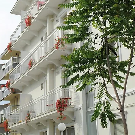 Apartment Residence Due Bilo 4 Plus 1 * ريميني